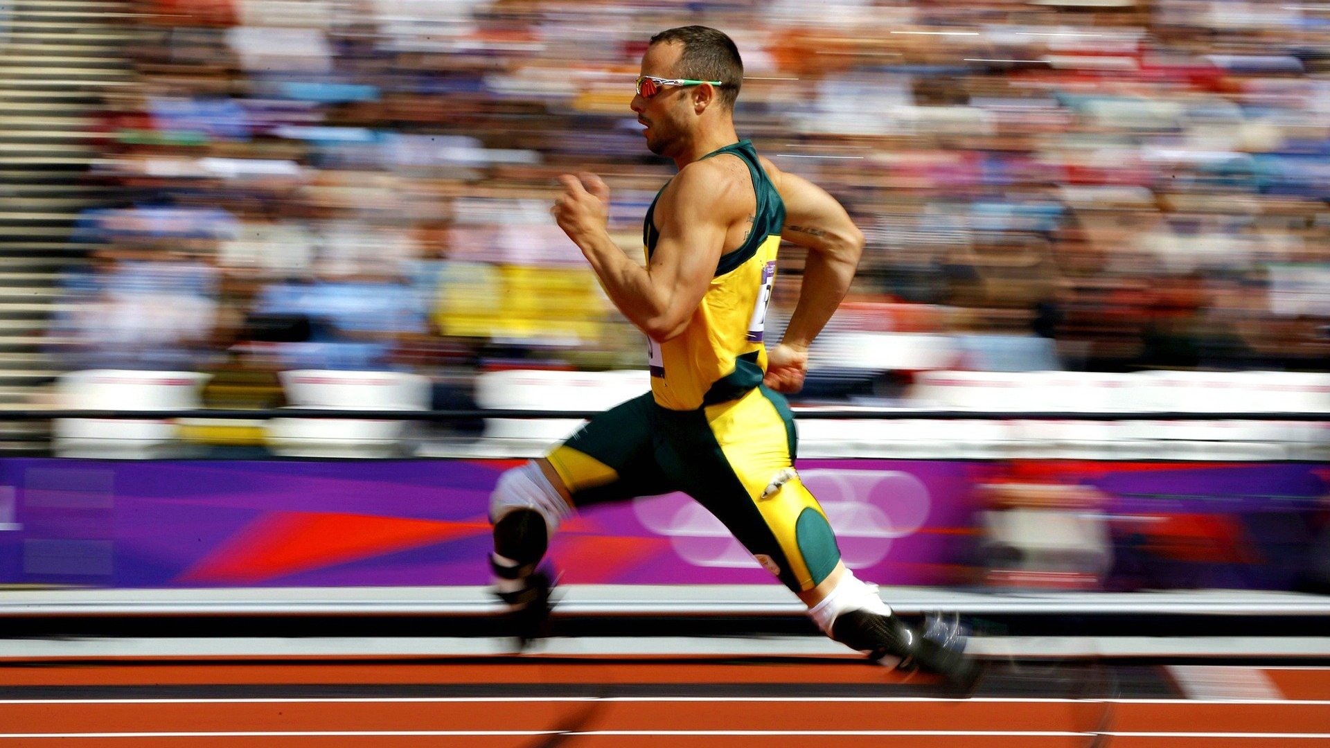 《探索未来：电竞产业的虚拟现实科技应用》，未来电竞市场前景巨大